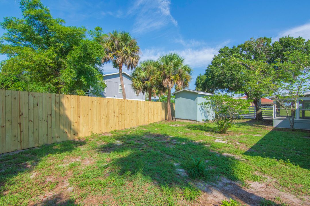 For Sale: $395,000 (4 beds, 2 baths, 1488 Square Feet)