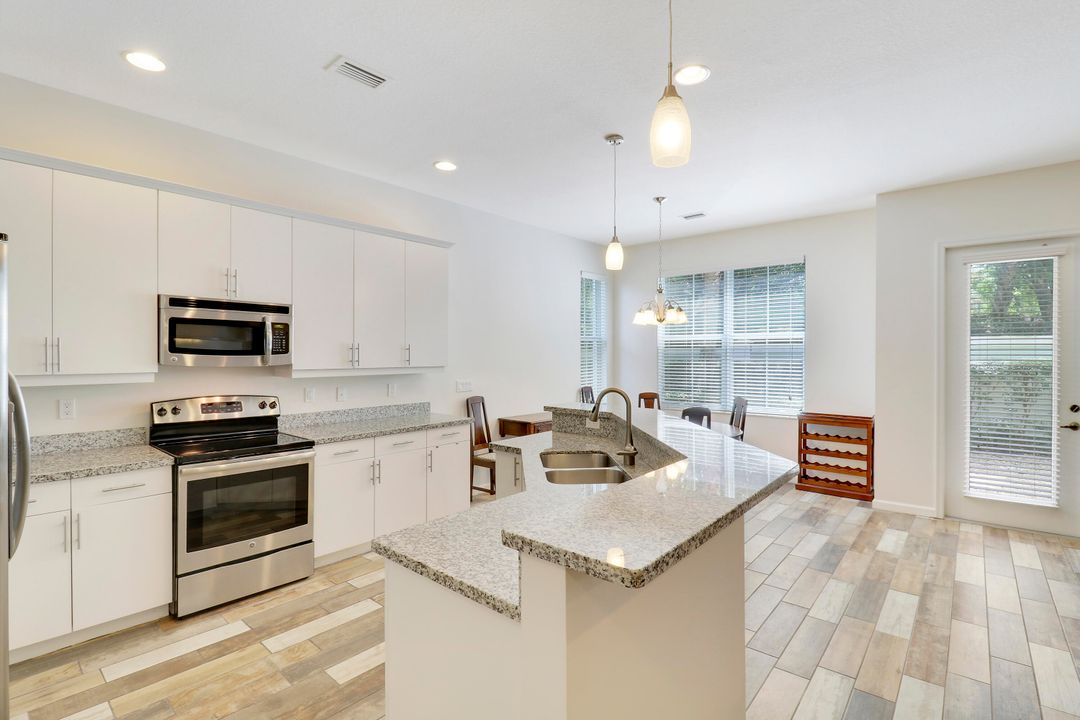 For Sale: $659,900 (3 beds, 2 baths, 2138 Square Feet)