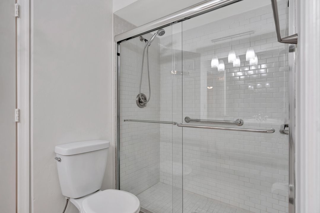 For Sale: $497,500 (2 beds, 2 baths, 1390 Square Feet)