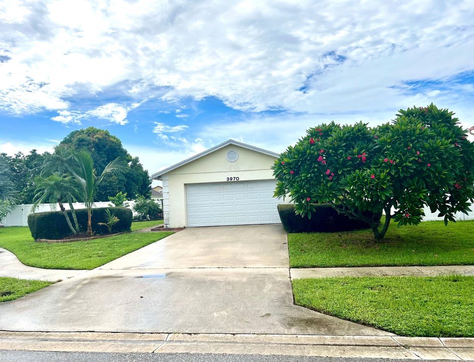 For Sale: $515,000 (3 beds, 2 baths, 1342 Square Feet)