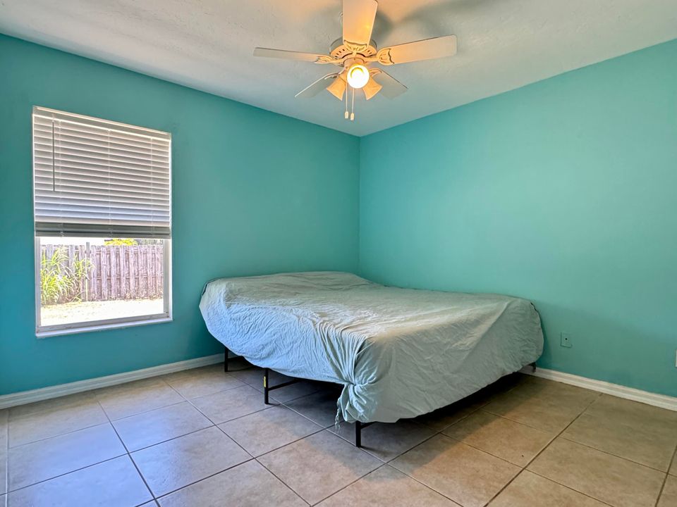 For Sale: $264,900 (2 beds, 2 baths, 1120 Square Feet)