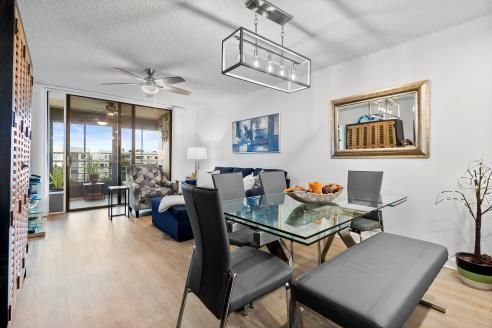 Active With Contract: $210,000 (2 beds, 2 baths, 1125 Square Feet)