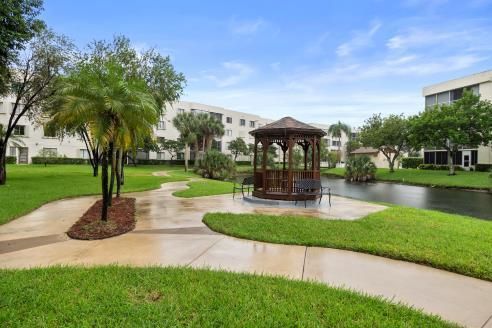 Active With Contract: $210,000 (2 beds, 2 baths, 1125 Square Feet)