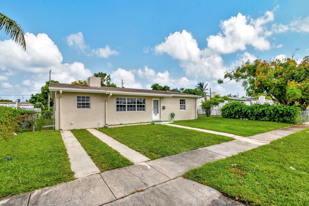 For Sale: $525,000 (3 beds, 2 baths, 2024 Square Feet)