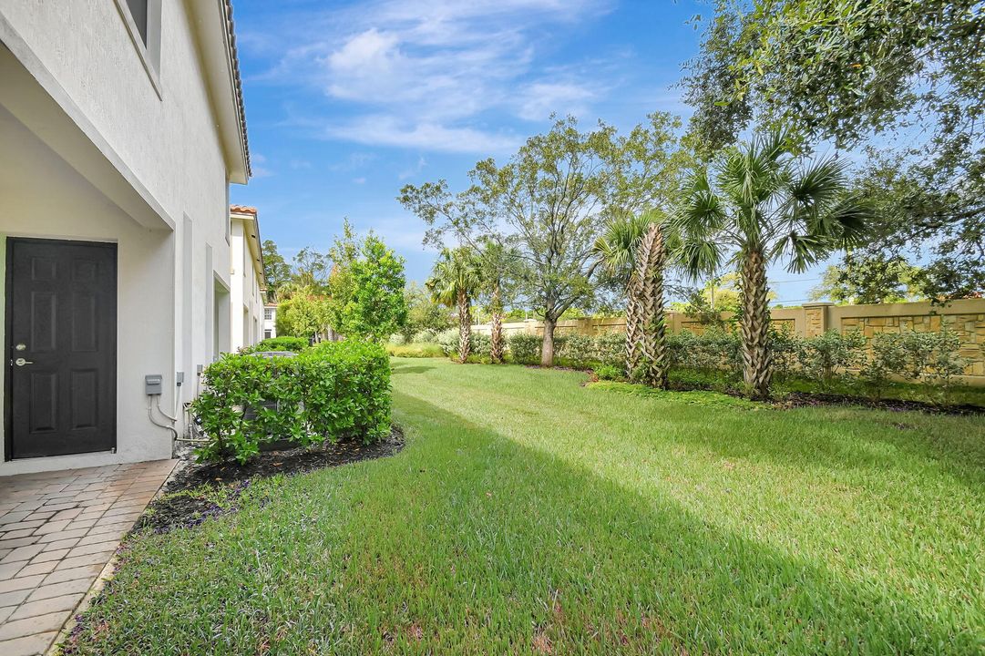 For Sale: $480,000 (3 beds, 2 baths, 1568 Square Feet)