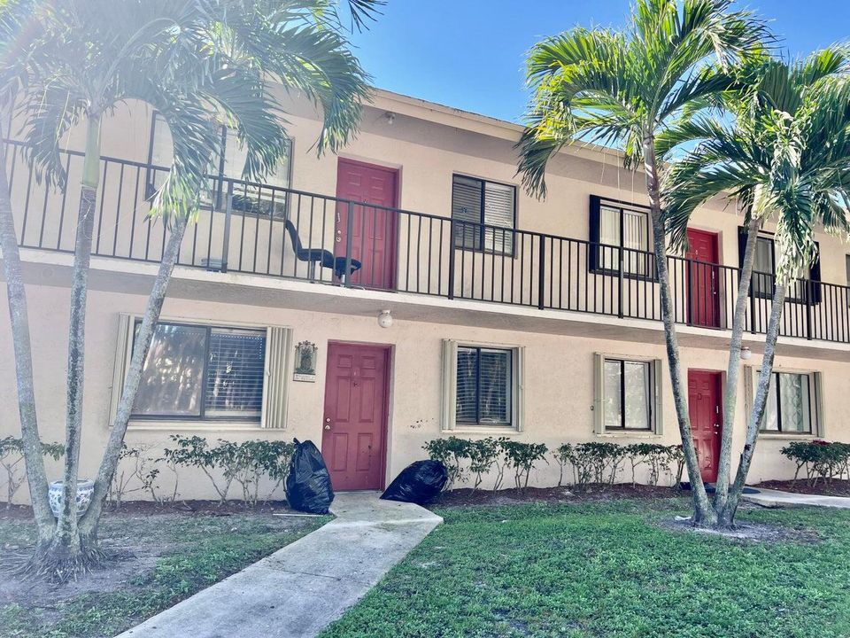 En Venta: $199,000 (2 camas, 1 baños, 896 Pies cuadrados)