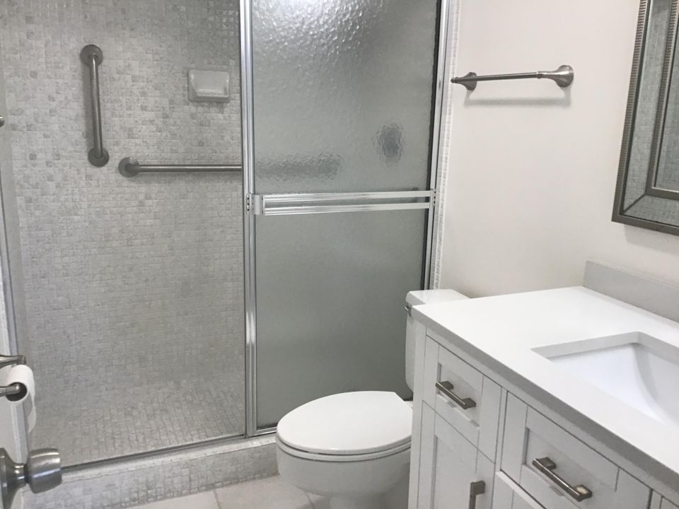 For Sale: $235,000 (2 beds, 2 baths, 1005 Square Feet)