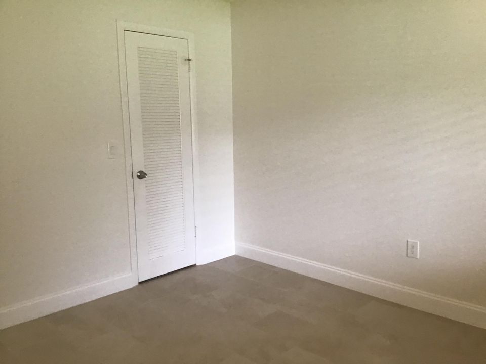 For Rent: $2,200 (2 beds, 2 baths, 1005 Square Feet)