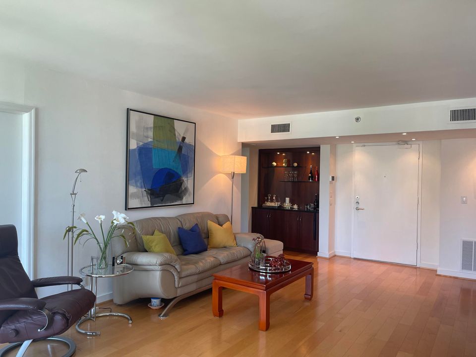 For Rent: $9,500 (2 beds, 2 baths, 1524 Square Feet)