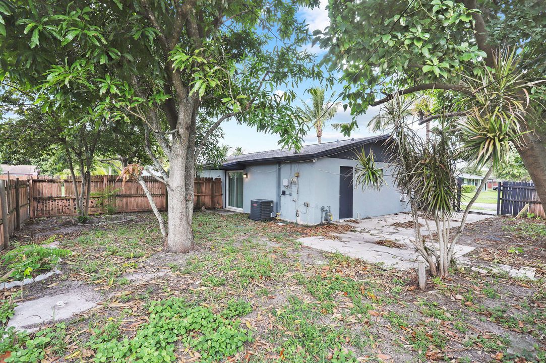 For Sale: $405,000 (3 beds, 2 baths, 1450 Square Feet)