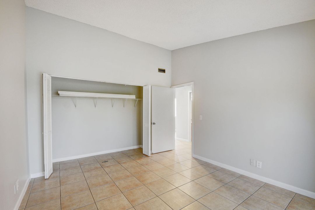 For Rent: $1,750 (2 beds, 1 baths, 896 Square Feet)