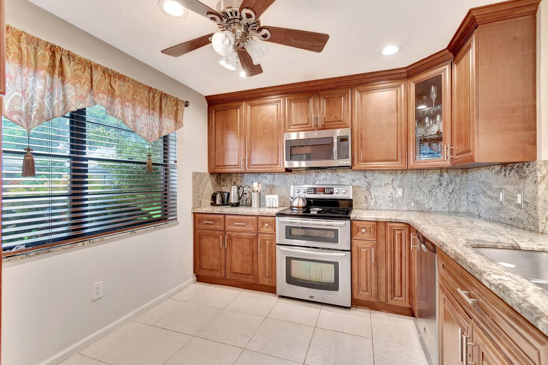 For Sale: $345,000 (2 beds, 2 baths, 1603 Square Feet)