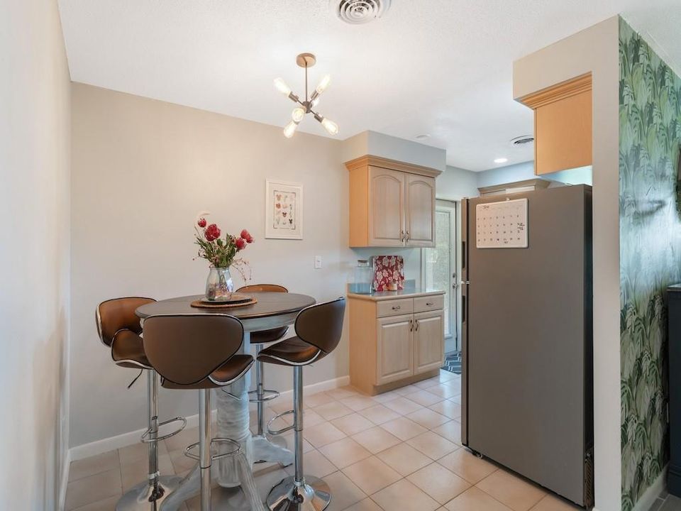 For Sale: $335,000 (2 beds, 2 baths, 1445 Square Feet)