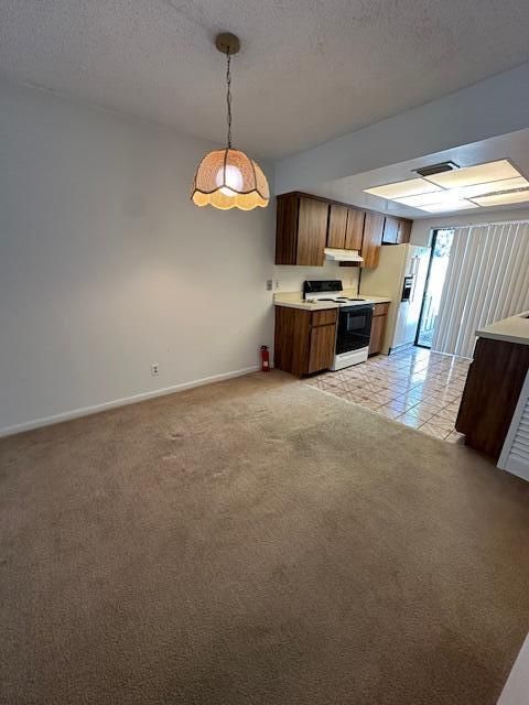 For Sale: $269,900 (2 beds, 1 baths, 840 Square Feet)