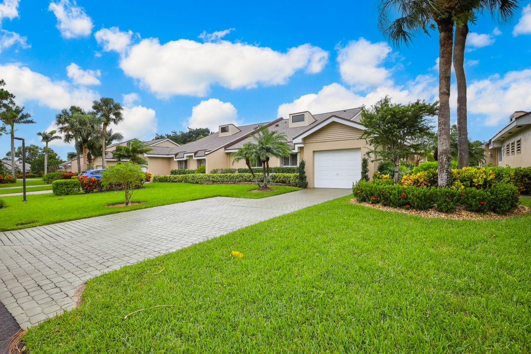 For Sale: $480,000 (3 beds, 2 baths, 2032 Square Feet)