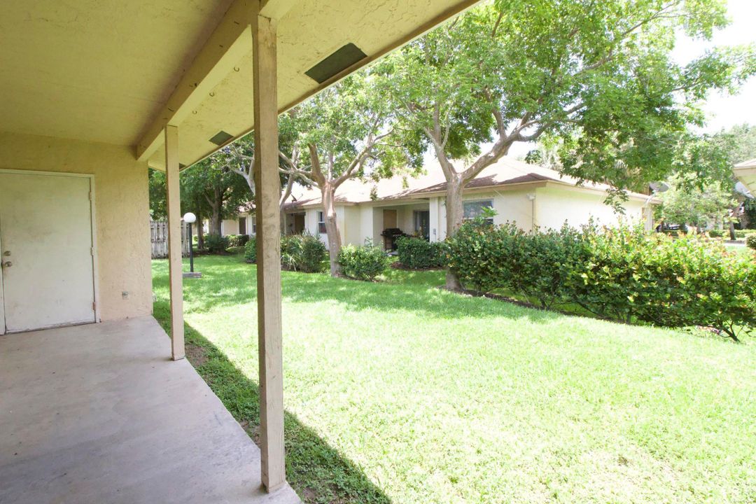 For Rent: $2,200 (2 beds, 2 baths, 1350 Square Feet)