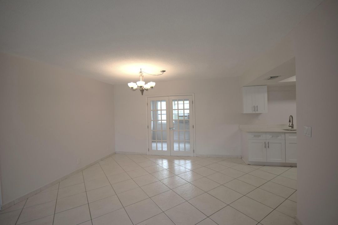 For Rent: $3,600 (3 beds, 2 baths, 1524 Square Feet)