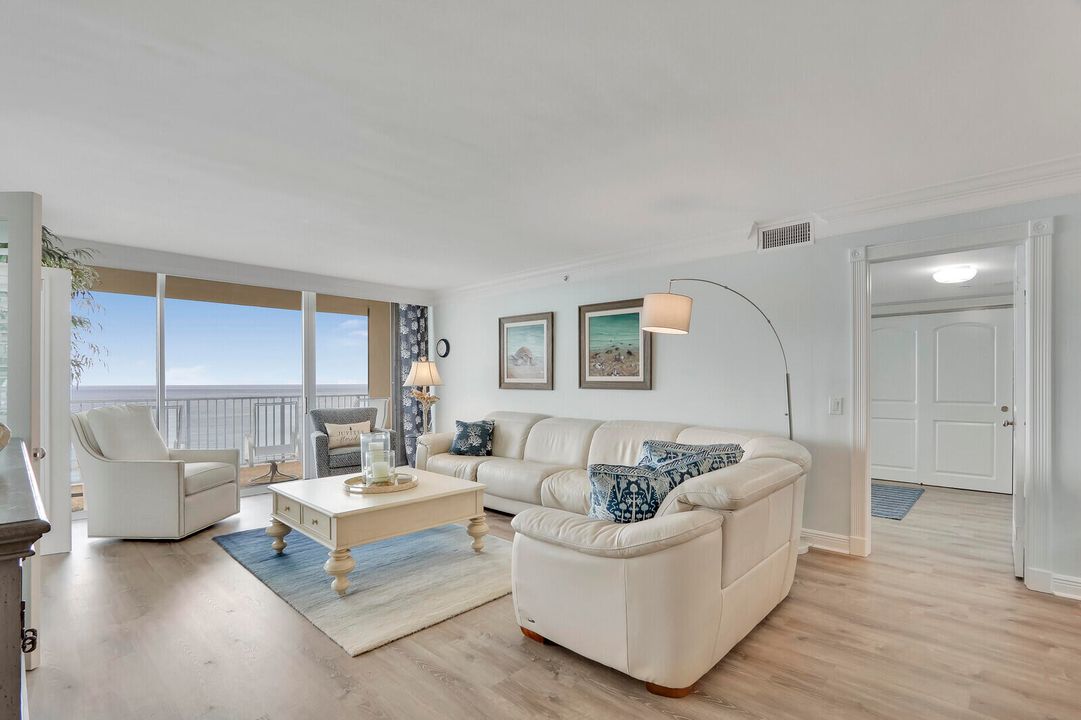 For Sale: $1,825,000 (3 beds, 2 baths, 1700 Square Feet)