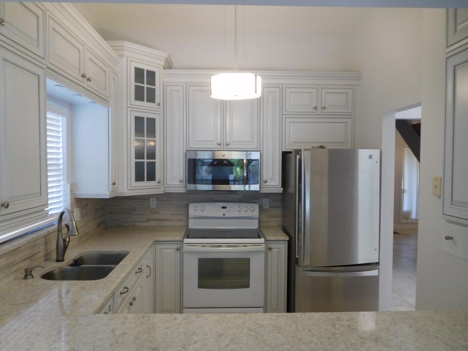 For Sale: $474,500 (2 beds, 2 baths, 1448 Square Feet)