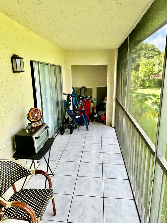 For Sale: $269,900 (2 beds, 2 baths, 1050 Square Feet)