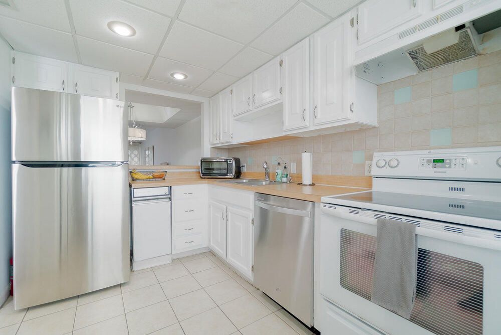 For Rent: $2,500 (2 beds, 2 baths, 1078 Square Feet)