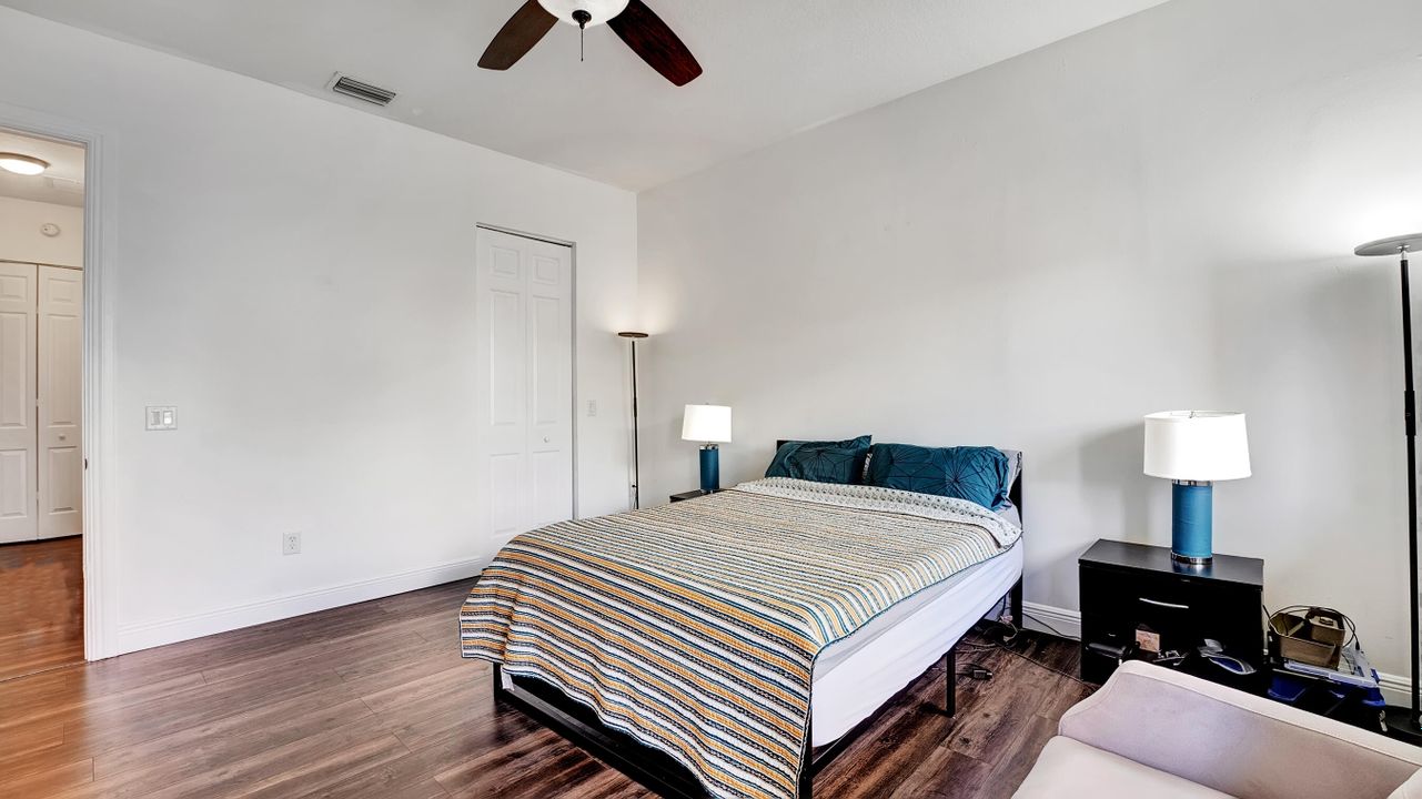 Active With Contract: $3,500 (3 beds, 2 baths, 1990 Square Feet)