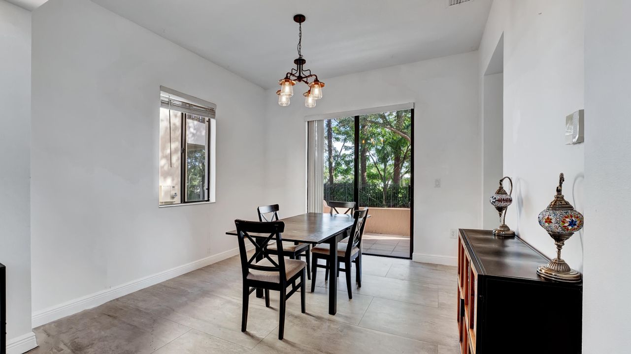 Active With Contract: $3,500 (3 beds, 2 baths, 1990 Square Feet)