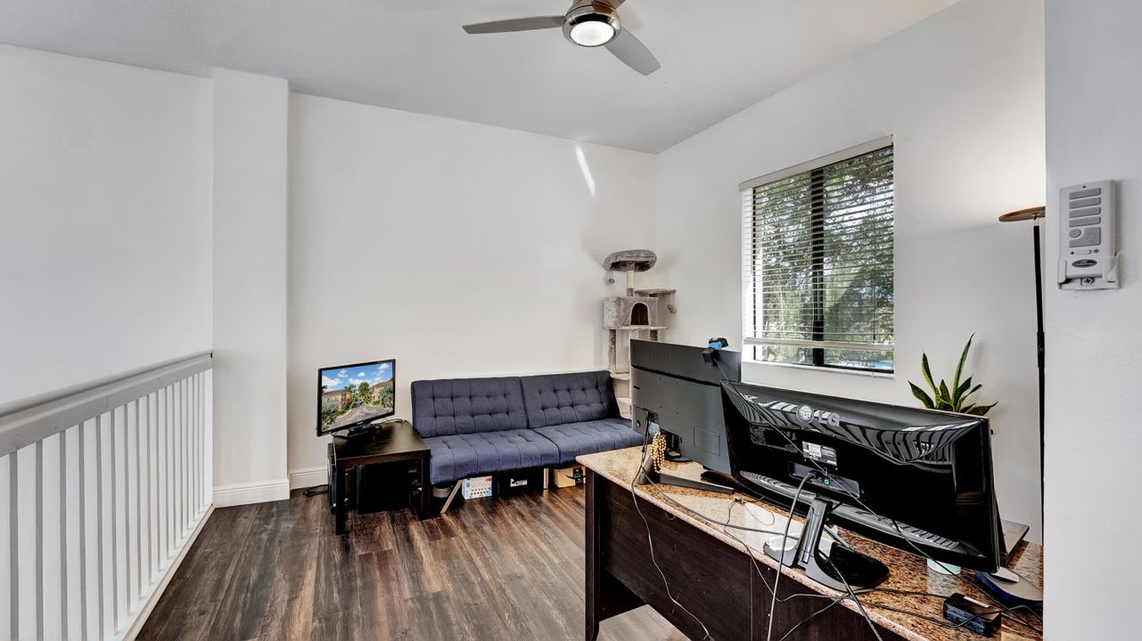 For Sale: $470,000 (3 beds, 2 baths, 1990 Square Feet)