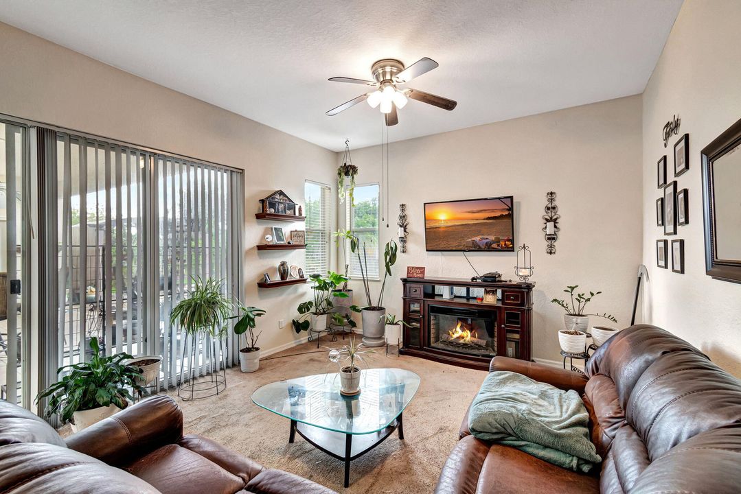 For Sale: $480,000 (3 beds, 2 baths, 1882 Square Feet)