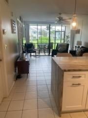 For Sale: $265,000 (1 beds, 1 baths, 678 Square Feet)