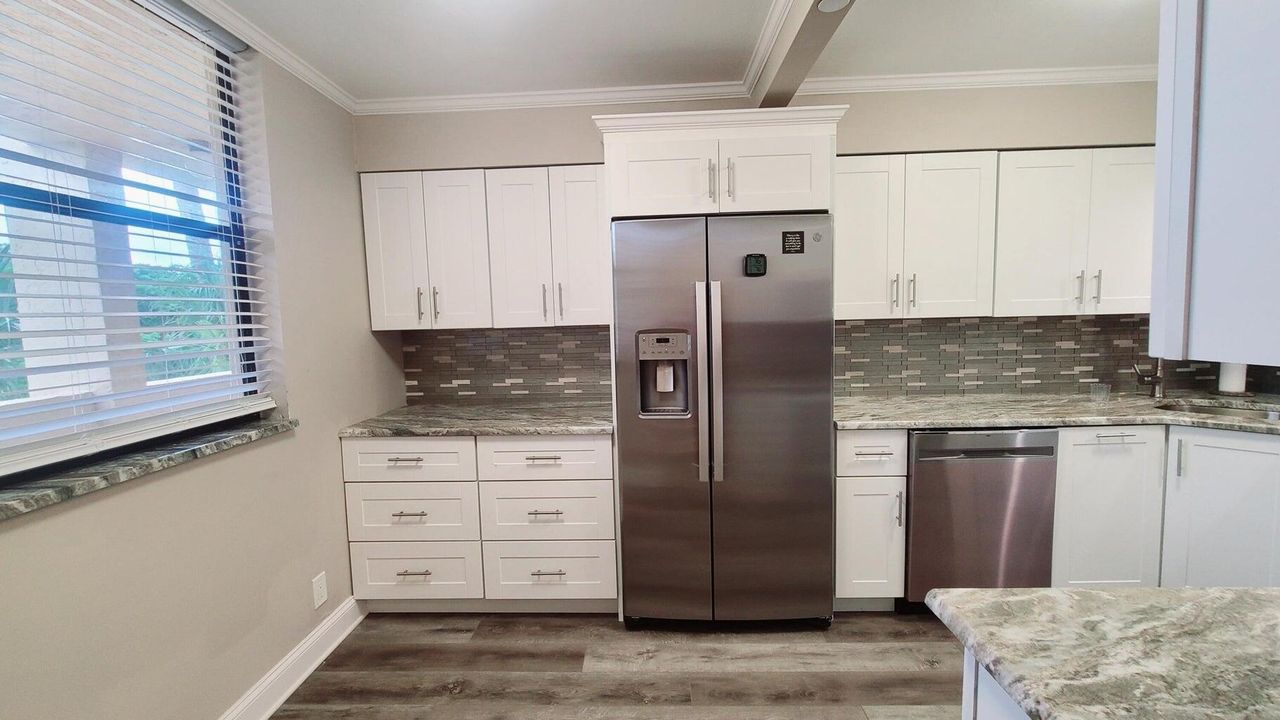 For Rent: $4,200 (2 beds, 2 baths, 1191 Square Feet)