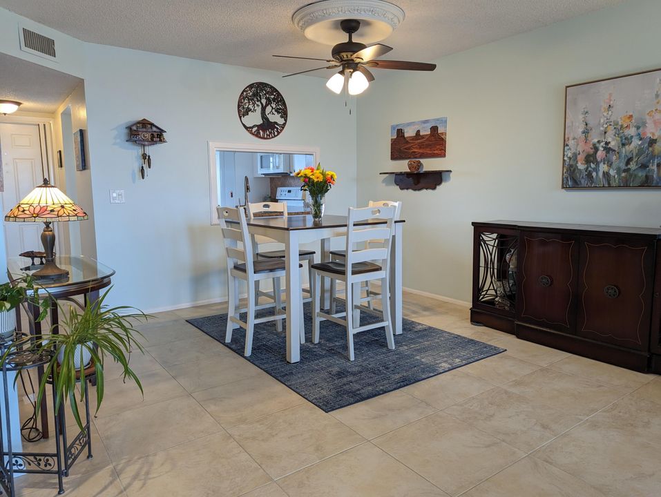 For Sale: $364,000 (2 beds, 2 baths, 1200 Square Feet)