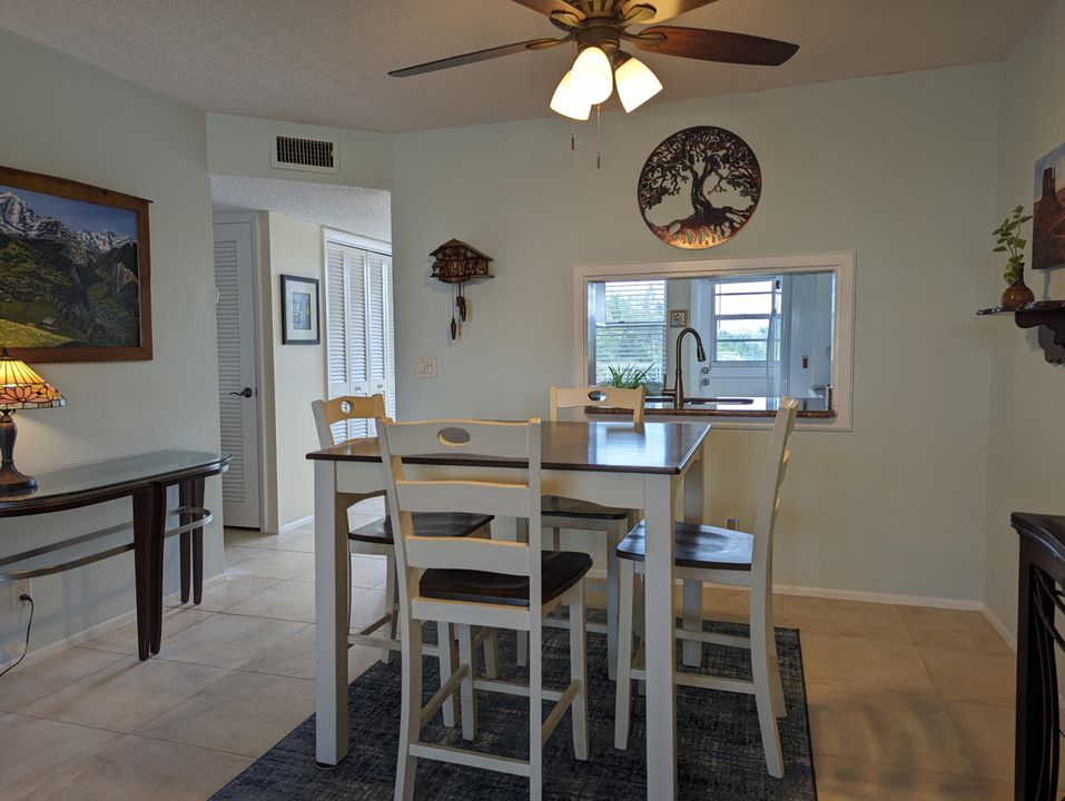 For Sale: $364,000 (2 beds, 2 baths, 1200 Square Feet)