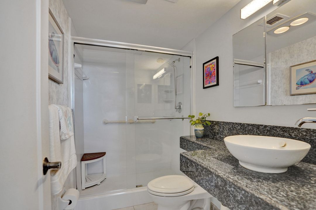 For Sale: $364,000 (2 beds, 2 baths, 1200 Square Feet)