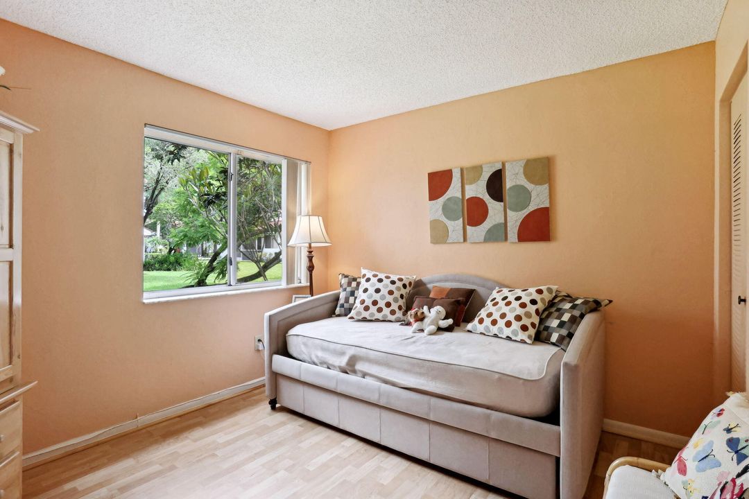 For Sale: $399,000 (3 beds, 2 baths, 1510 Square Feet)