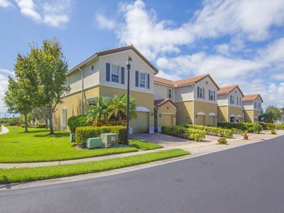 For Sale: $385,000 (3 beds, 2 baths, 1520 Square Feet)