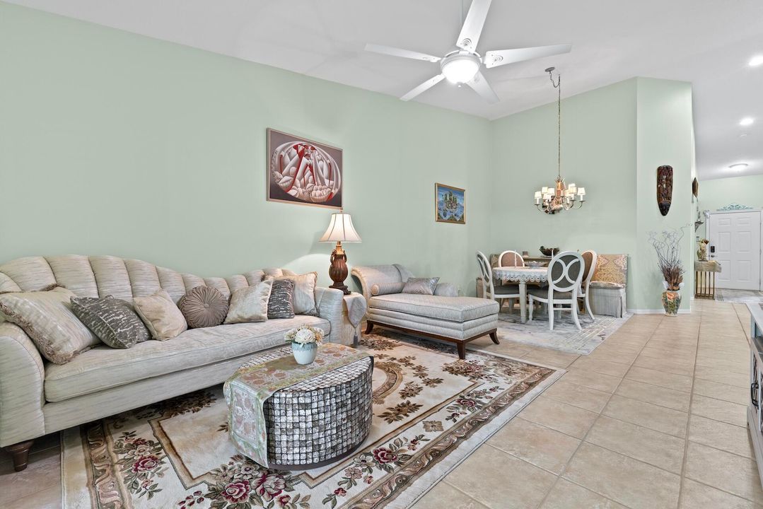 For Sale: $399,900 (2 beds, 2 baths, 1368 Square Feet)