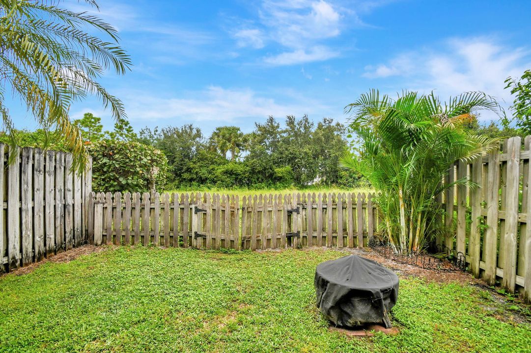 For Sale: $455,000 (3 beds, 2 baths, 1559 Square Feet)