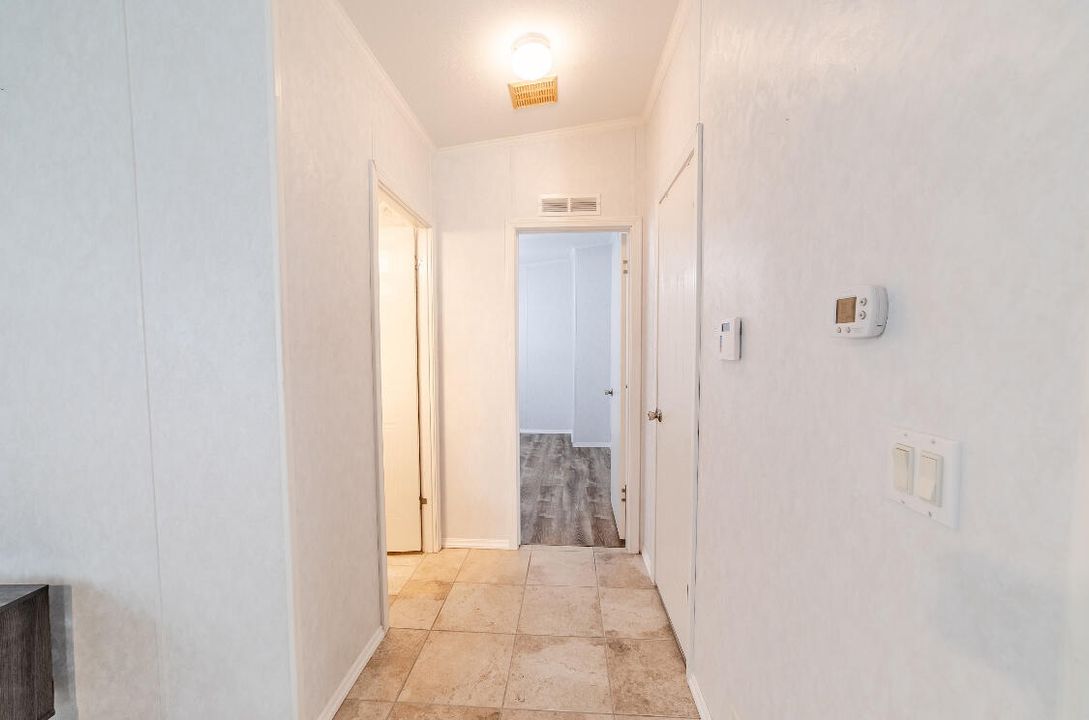 For Sale: $255,000 (2 beds, 2 baths, 1269 Square Feet)