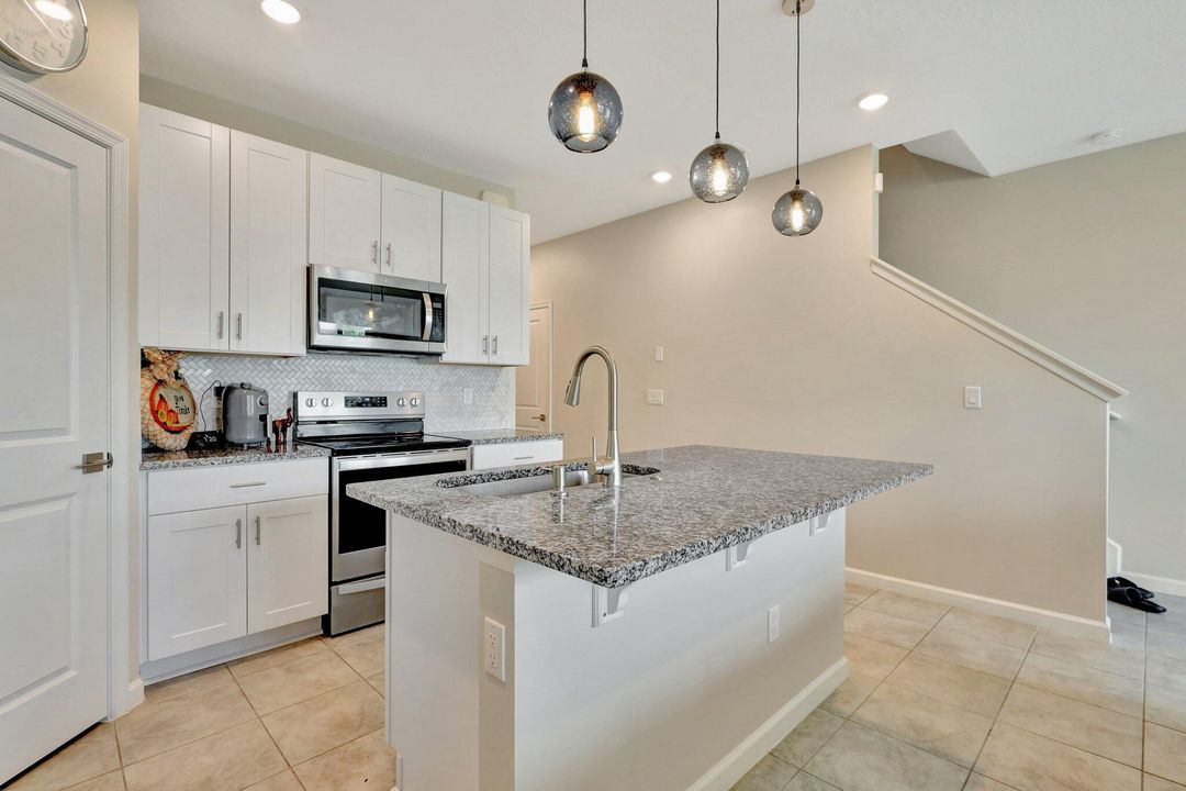 For Sale: $429,000 (3 beds, 2 baths, 1454 Square Feet)