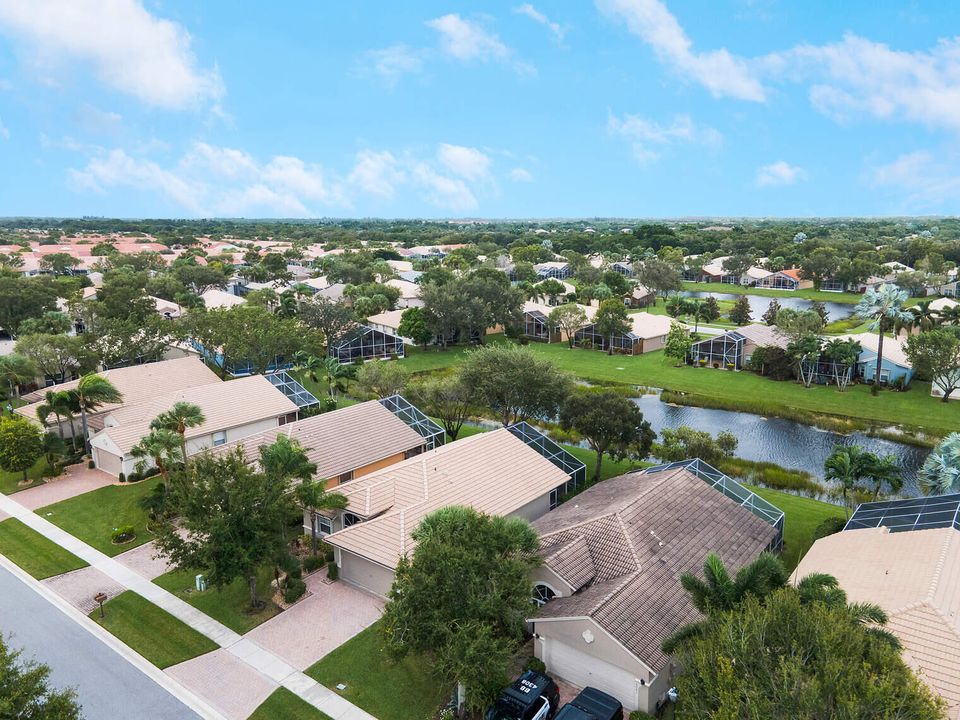 For Sale: $435,000 (3 beds, 2 baths, 1600 Square Feet)