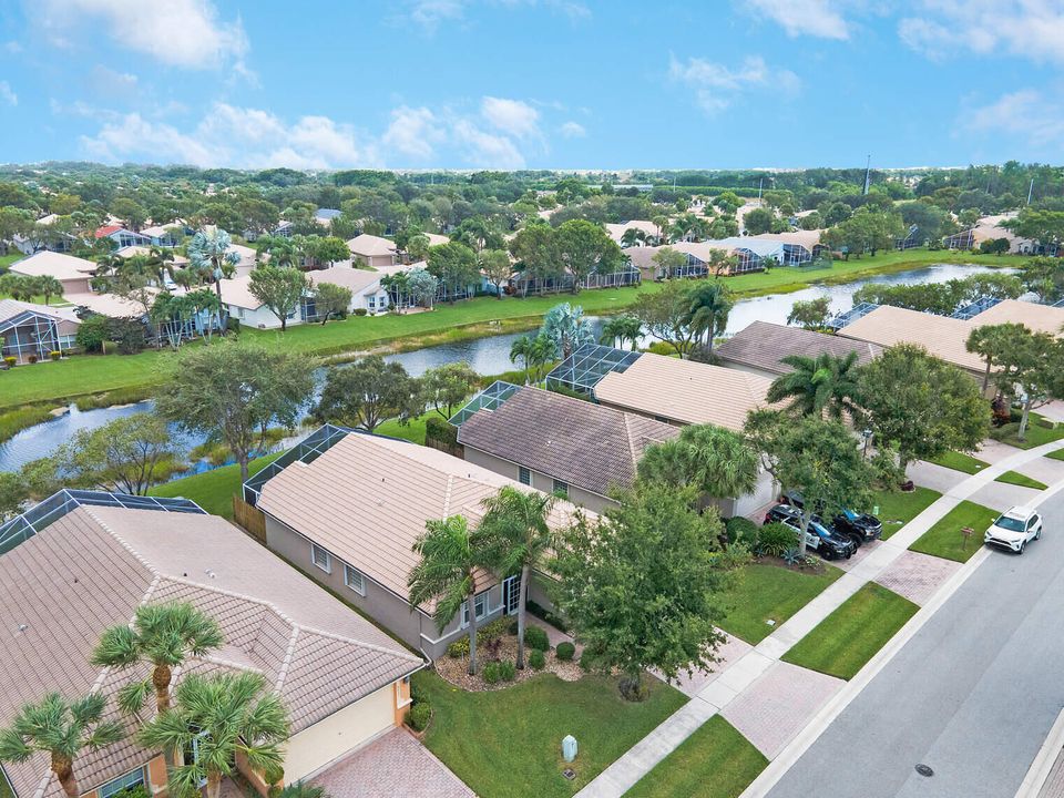 For Sale: $435,000 (3 beds, 2 baths, 1600 Square Feet)