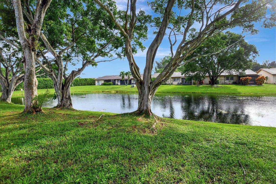 Active With Contract: $249,000 (2 beds, 2 baths, 1200 Square Feet)