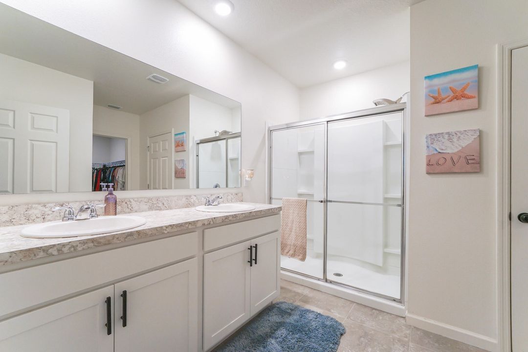 For Sale: $430,000 (4 beds, 2 baths, 1934 Square Feet)