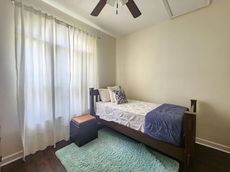 En Venta: $317,000 (3 camas, 2 baños, 1060 Pies cuadrados)