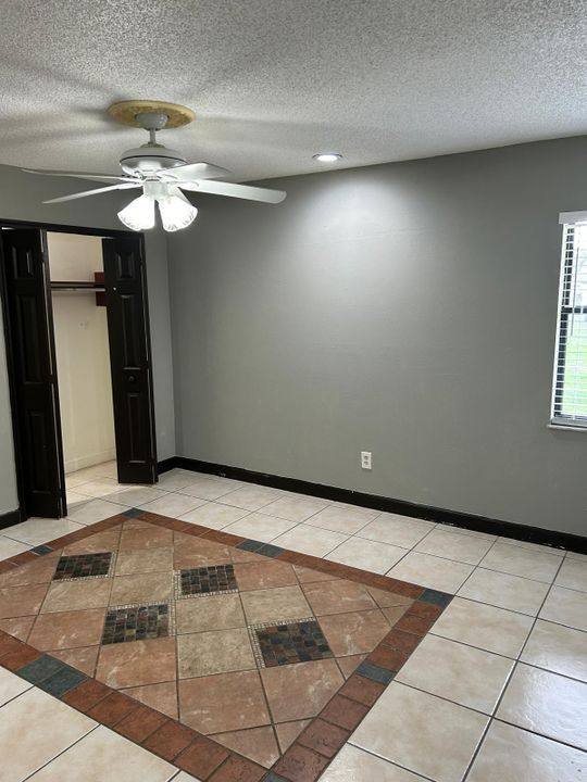 For Rent: $3,000 (4 beds, 2 baths, 2610 Square Feet)