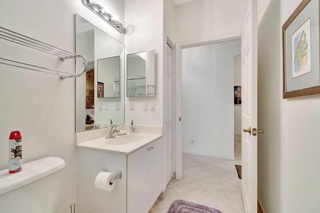 For Sale: $359,900 (2 beds, 2 baths, 1259 Square Feet)