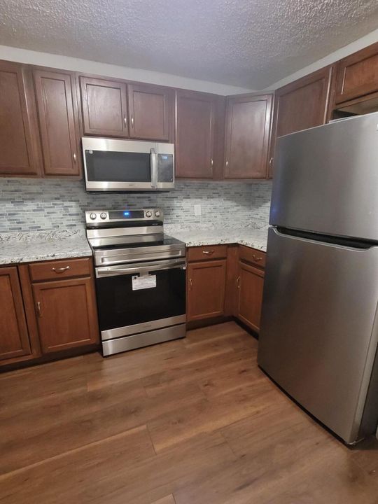 For Rent: $3,300 (3 beds, 2 baths, 1467 Square Feet)