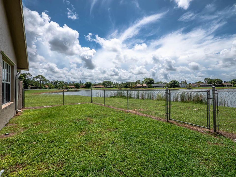 For Sale: $625,000 (3 beds, 2 baths, 1928 Square Feet)