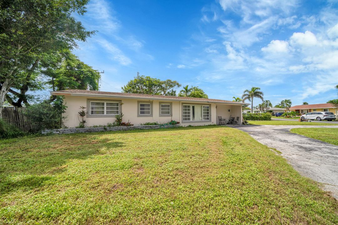 For Sale: $450,000 (4 beds, 2 baths, 1429 Square Feet)